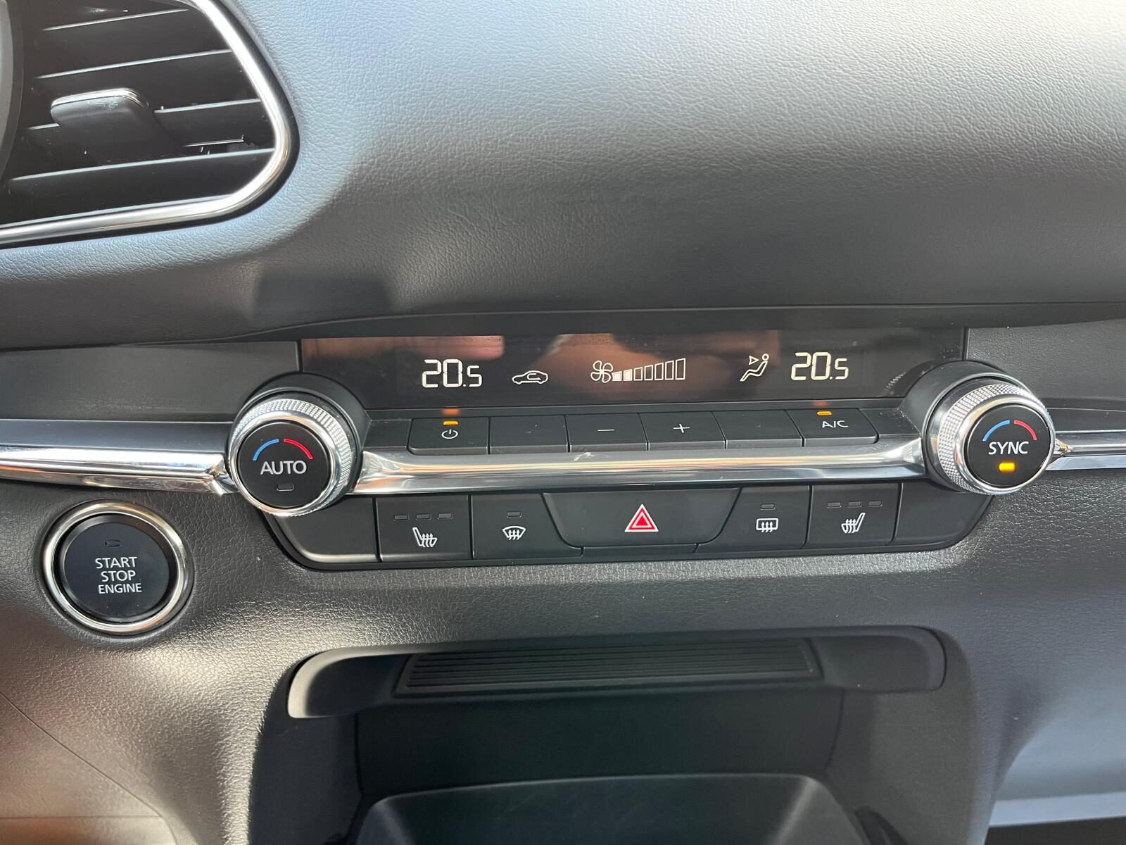 MAZDA CX30 ZENITH BLACK SAFETY BOSE