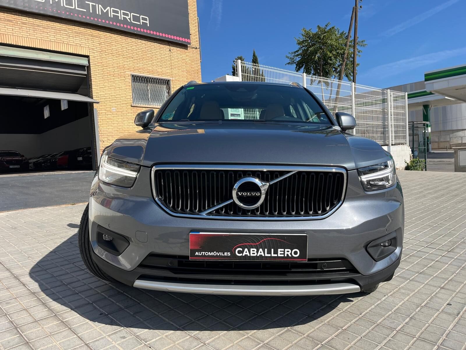 VOLVO MOMENTUM