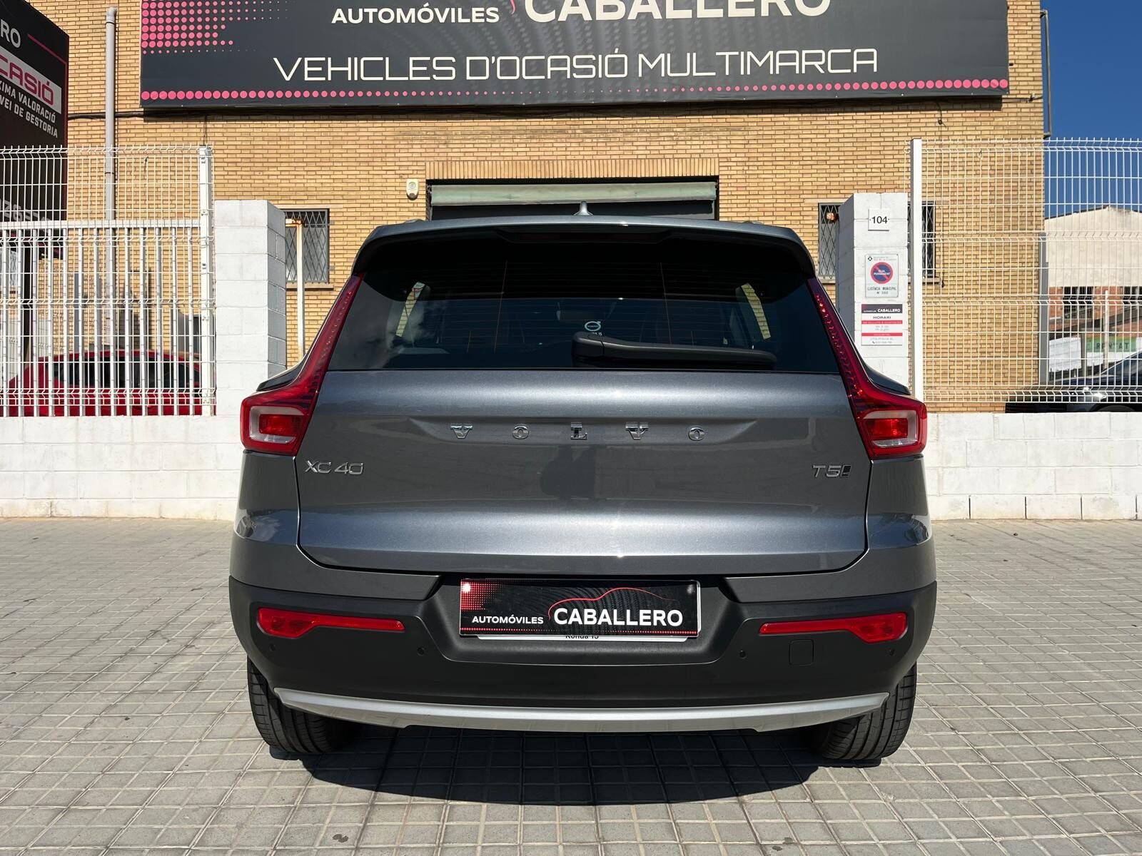 VOLVO MOMENTUM
