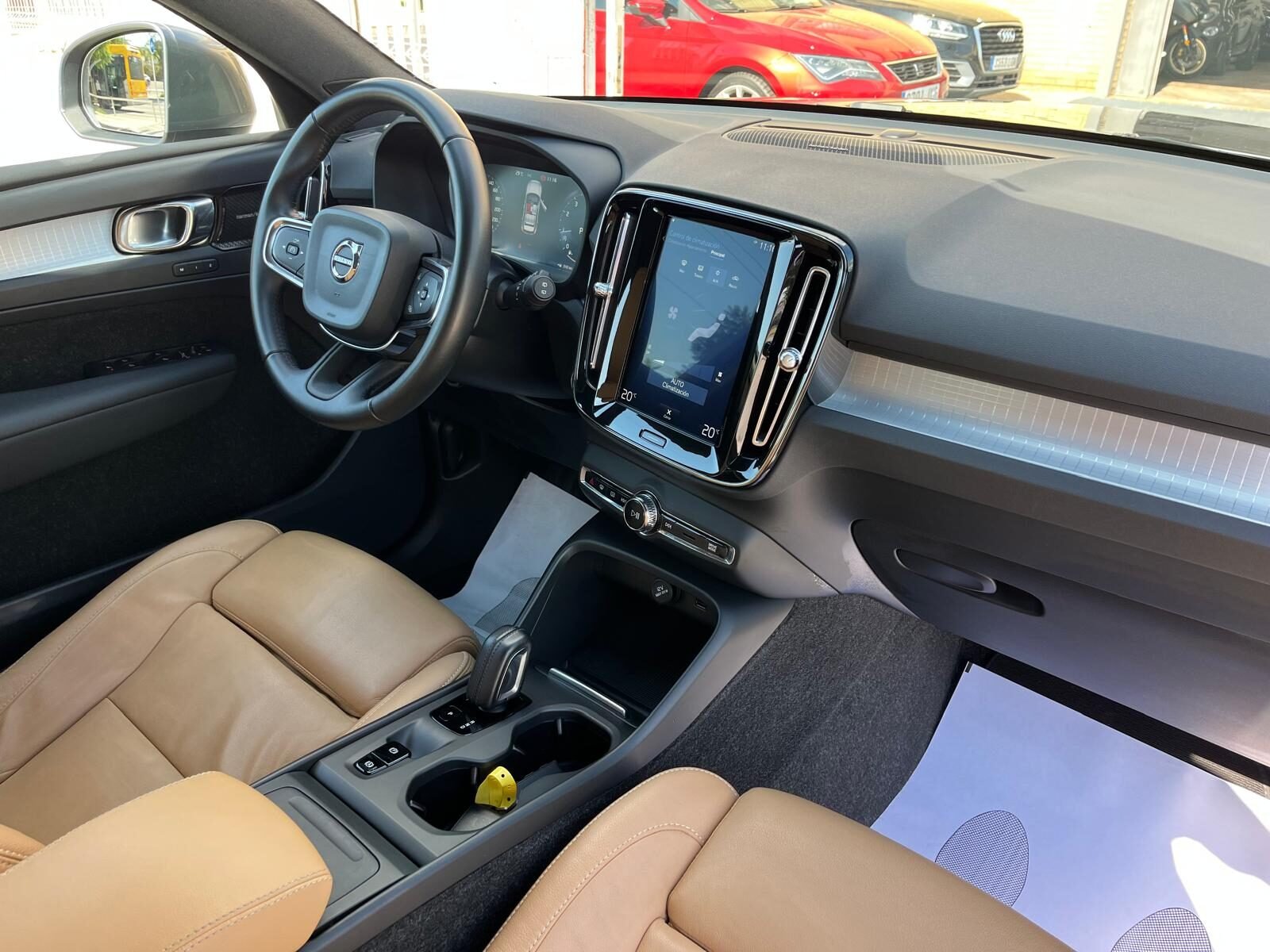 VOLVO MOMENTUM
