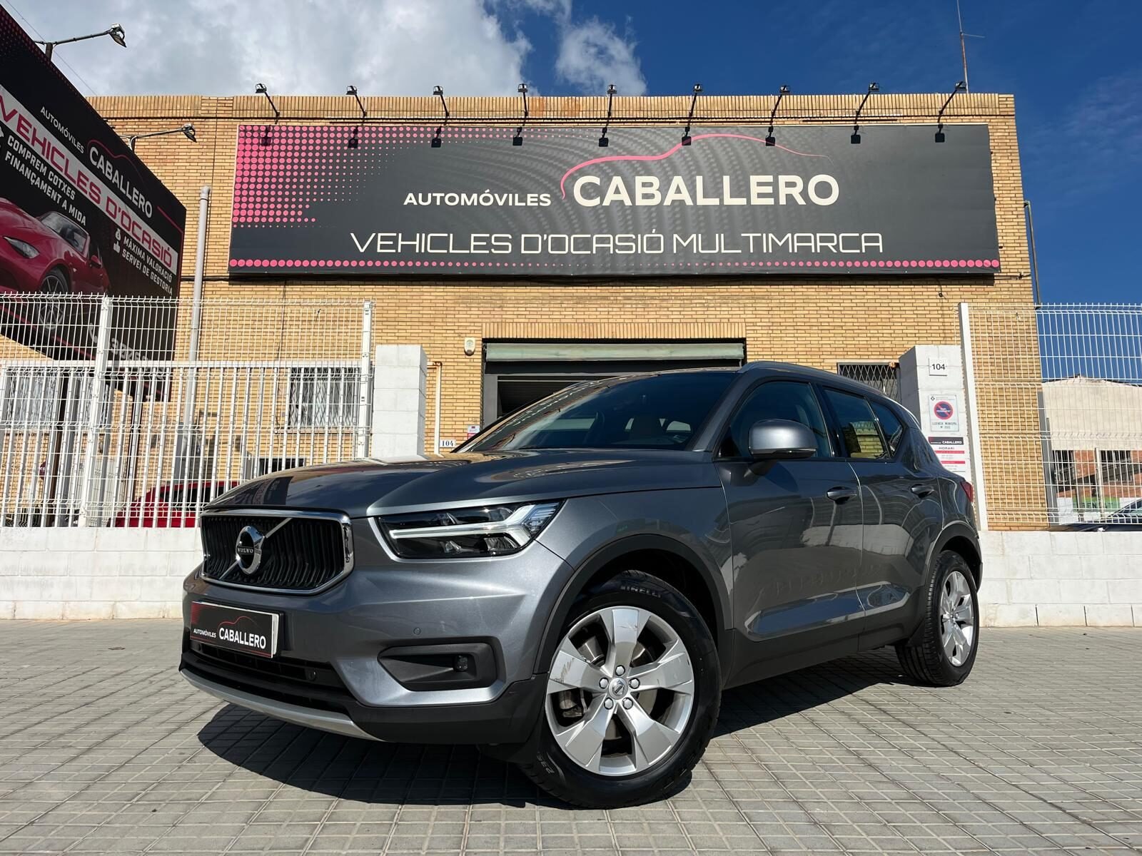 VOLVO MOMENTUM