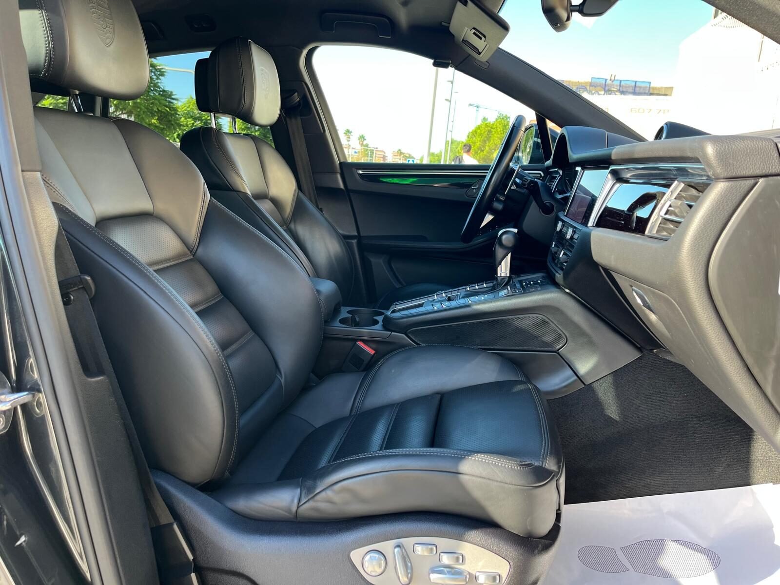 PORSCHE Macan S