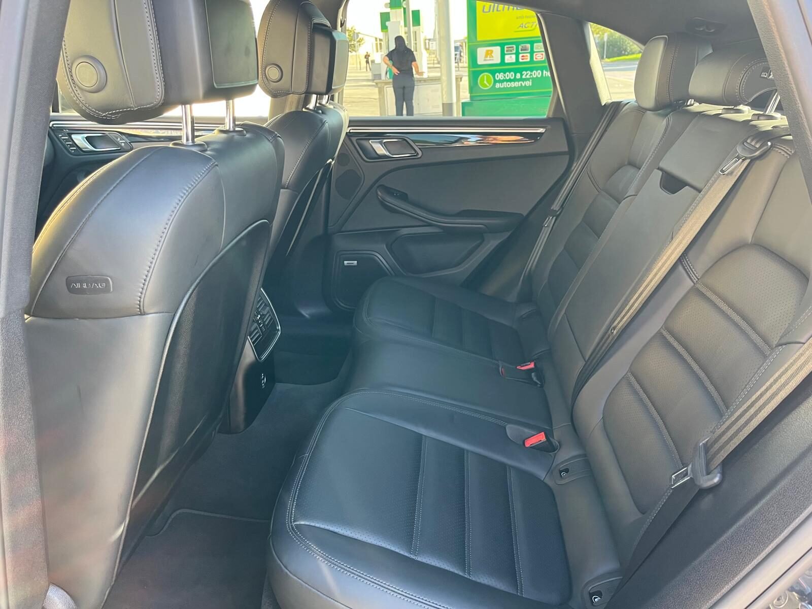 PORSCHE Macan S