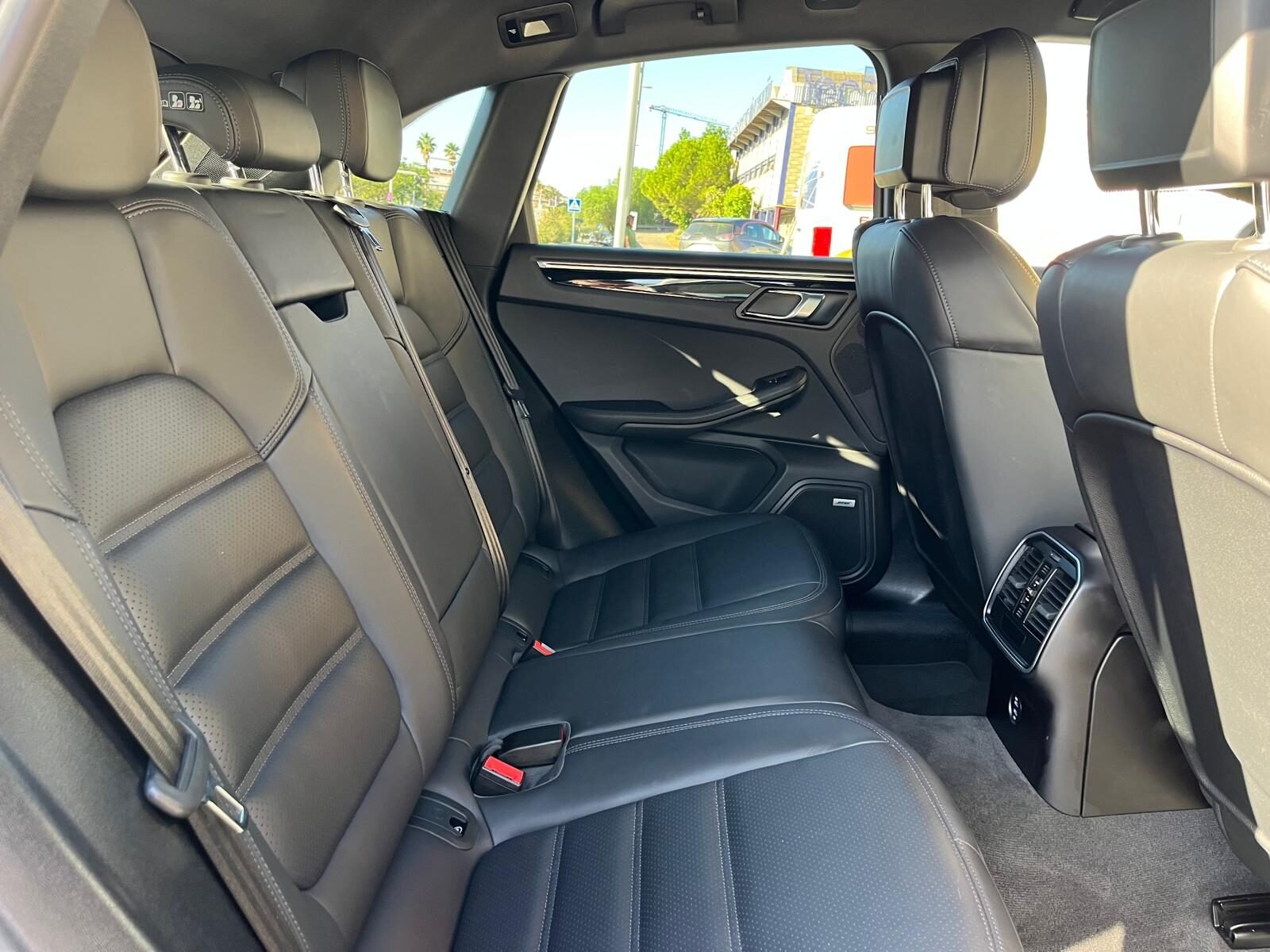 PORSCHE Macan S