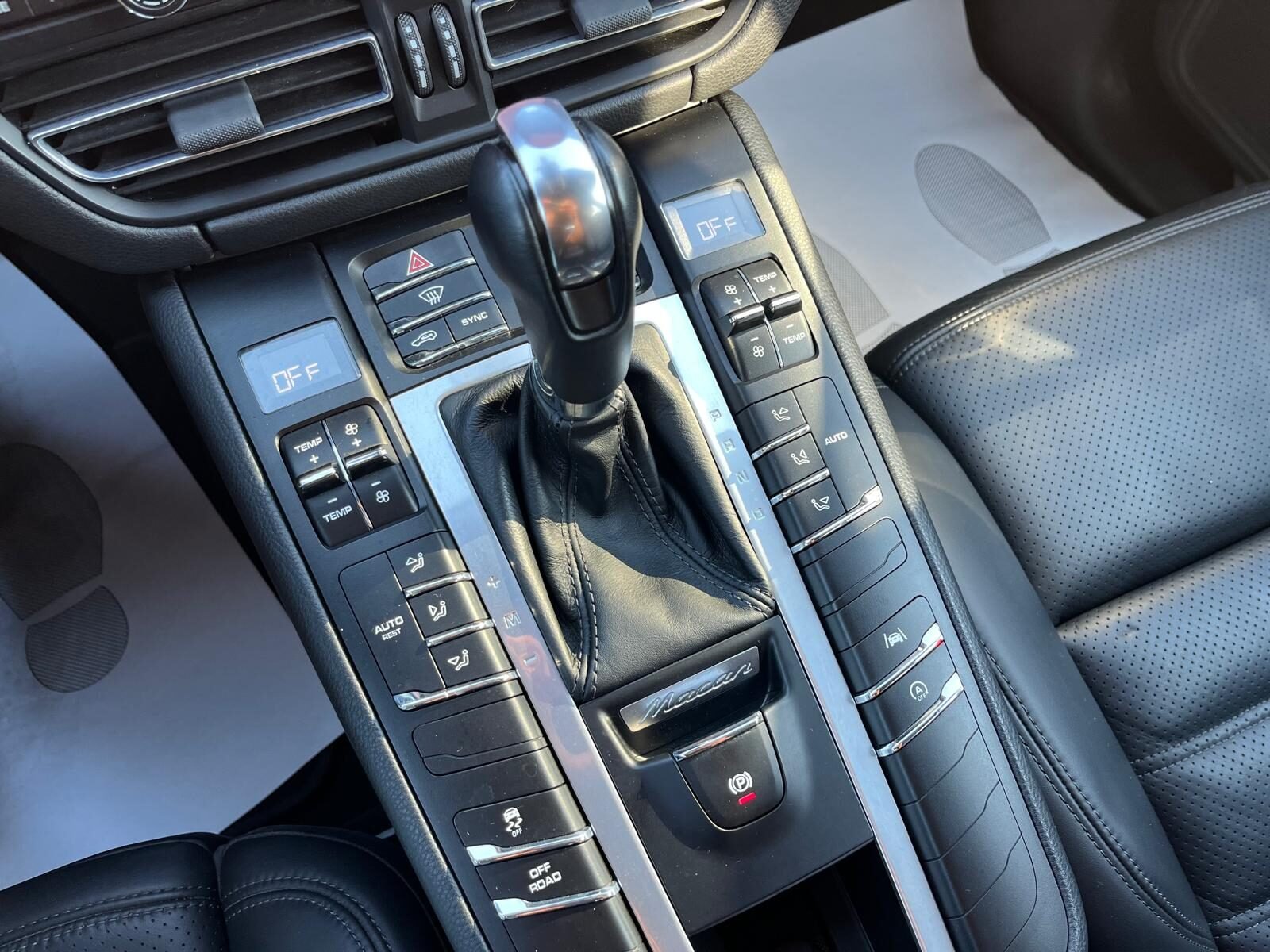 PORSCHE Macan S