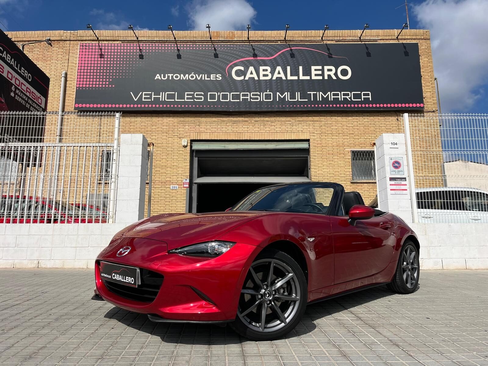 MAZDA MX5 LUXURY