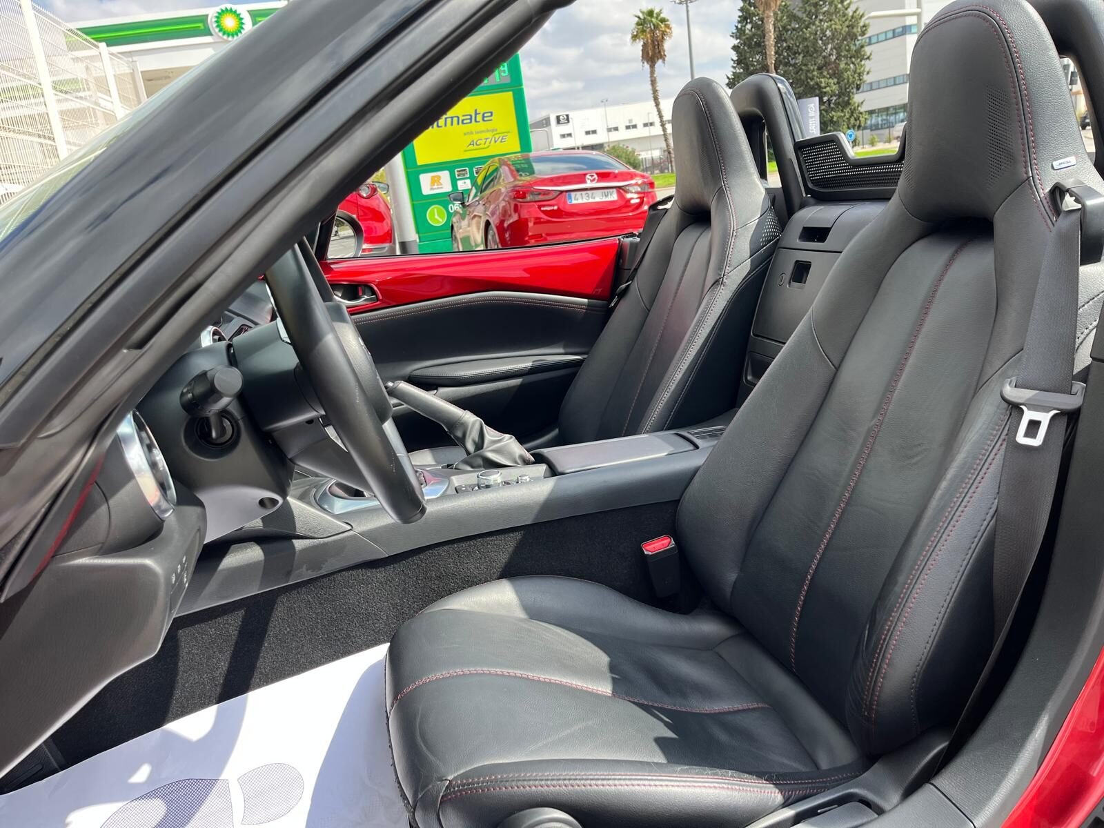 MAZDA MX5 LUXURY