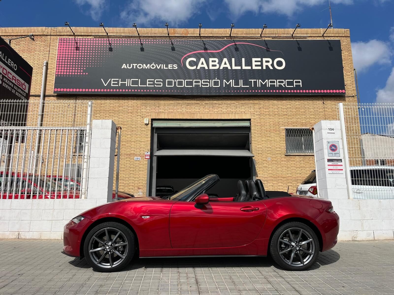 MAZDA MX5 LUXURY