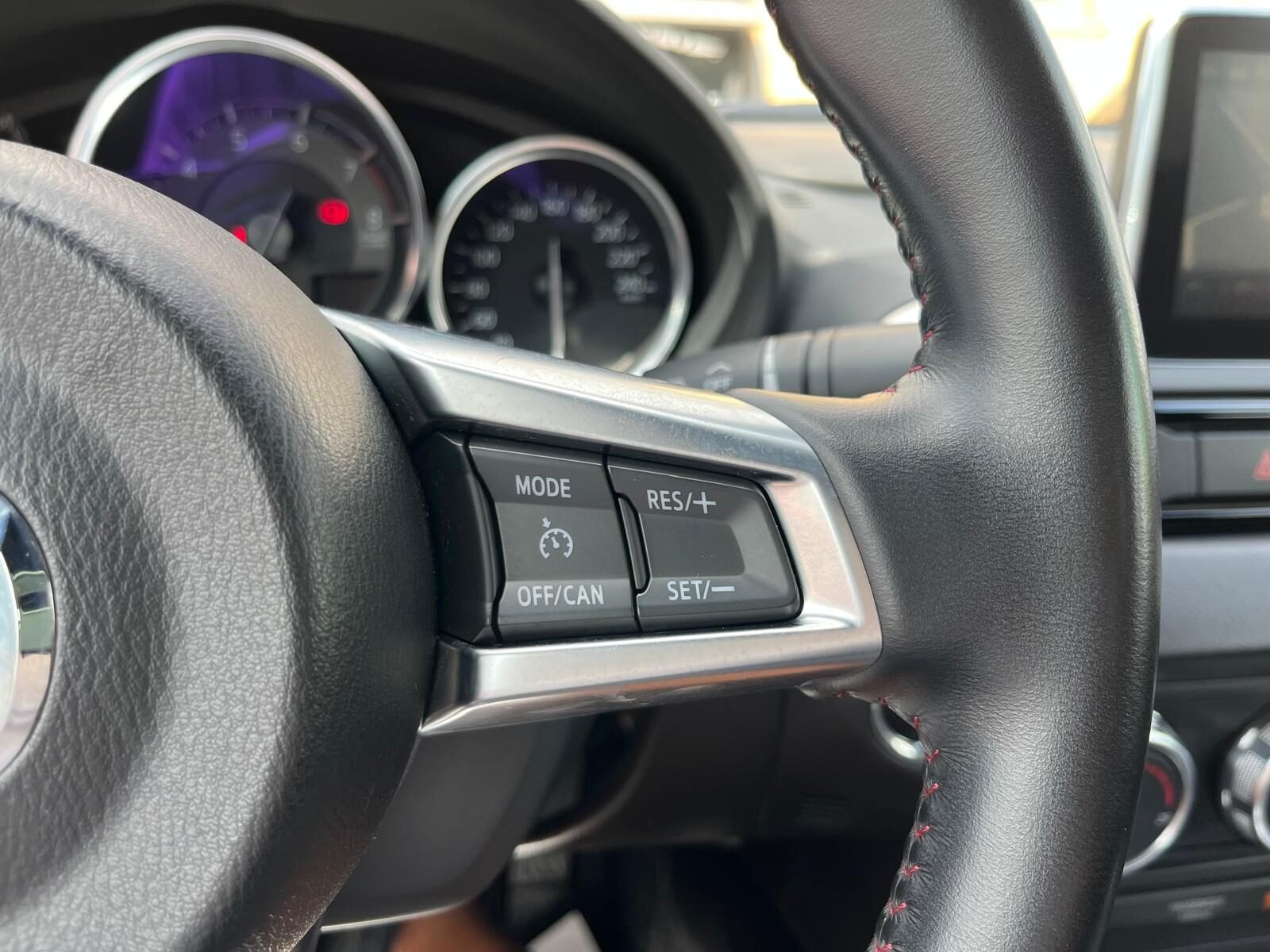 MAZDA MX5 LUXURY