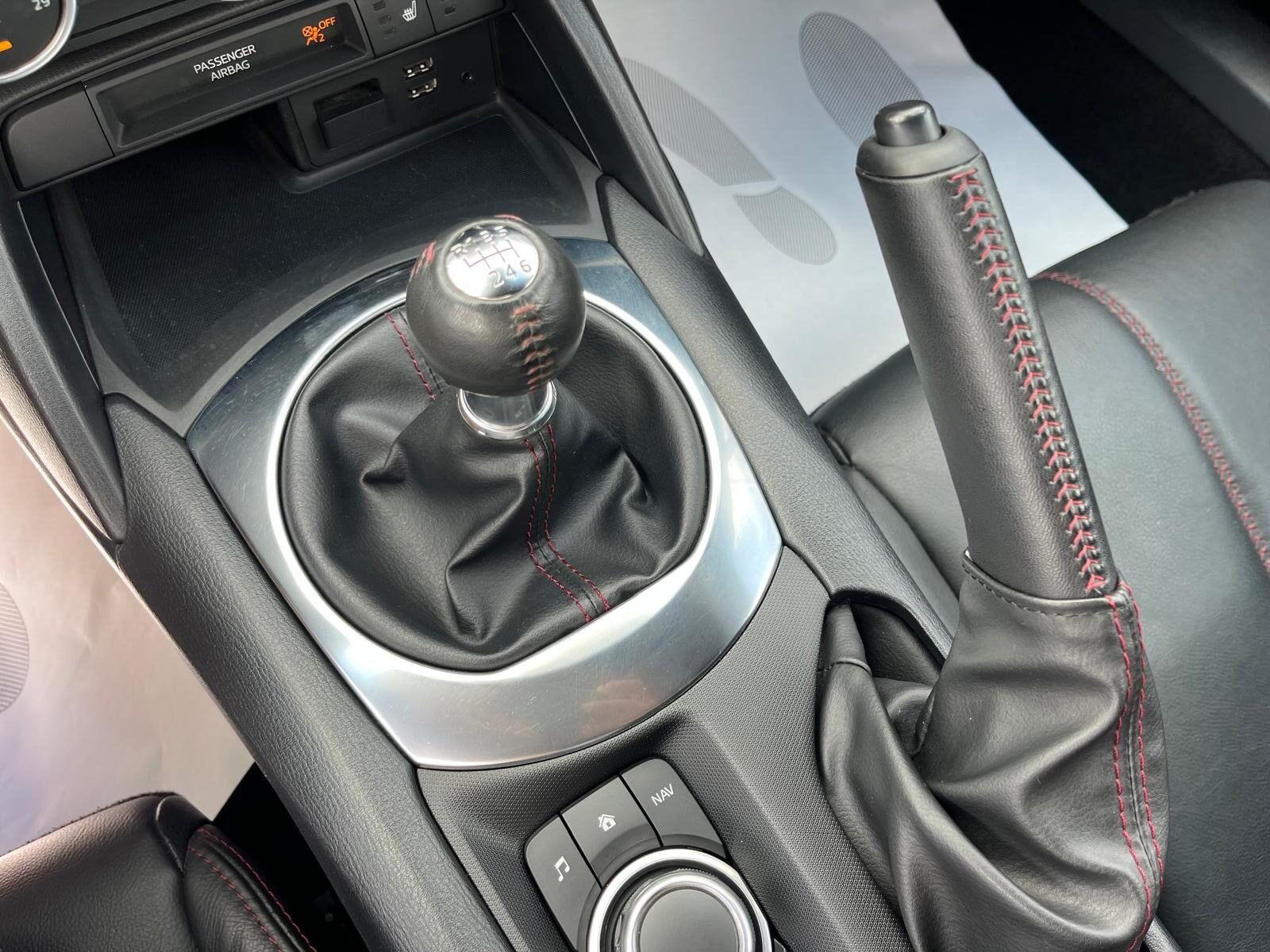 MAZDA MX5 LUXURY