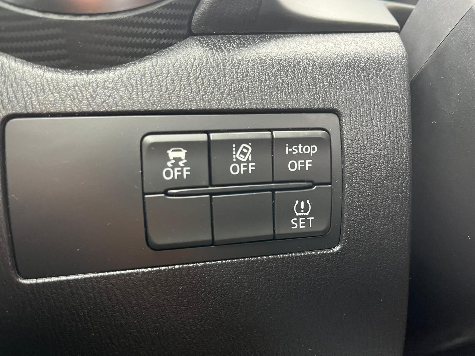 MAZDA 2 LUXURY WHITE SAFETY NAVI
