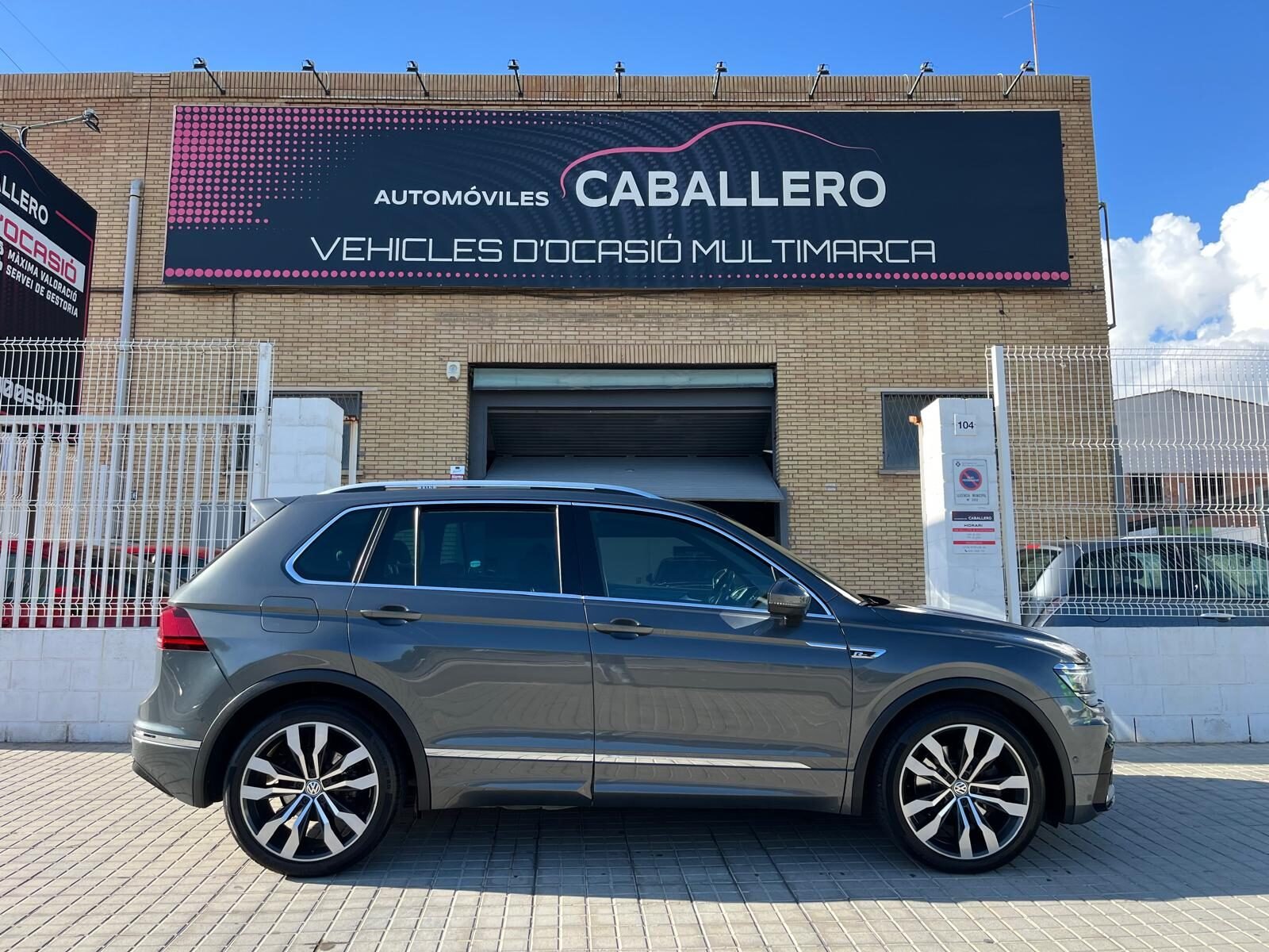 VOLKSWAGEN TIGUAN R LINE 2.0TSI SPORT