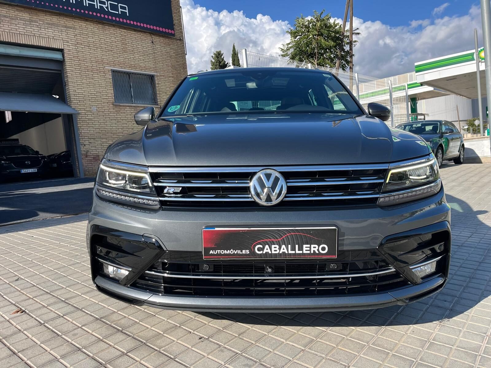 VOLKSWAGEN TIGUAN R LINE 2.0TSI SPORT