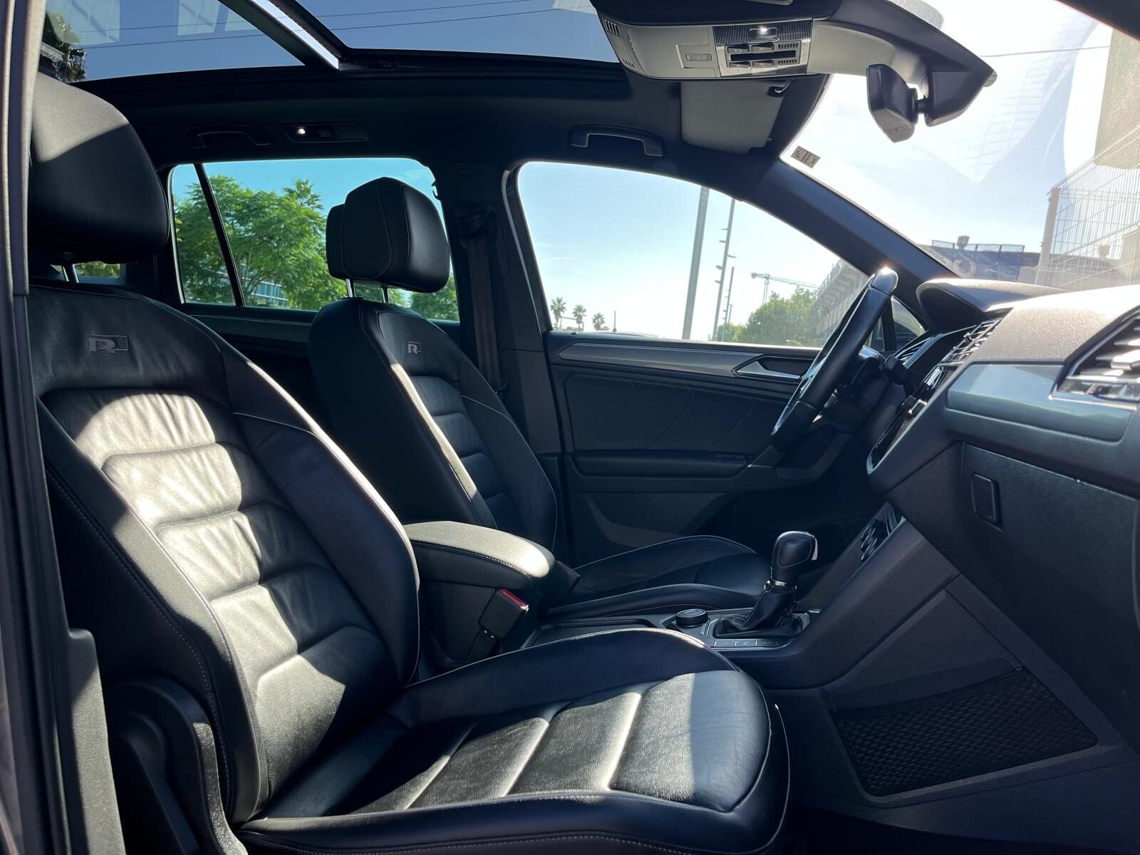 VOLKSWAGEN TIGUAN R LINE 2.0TSI SPORT