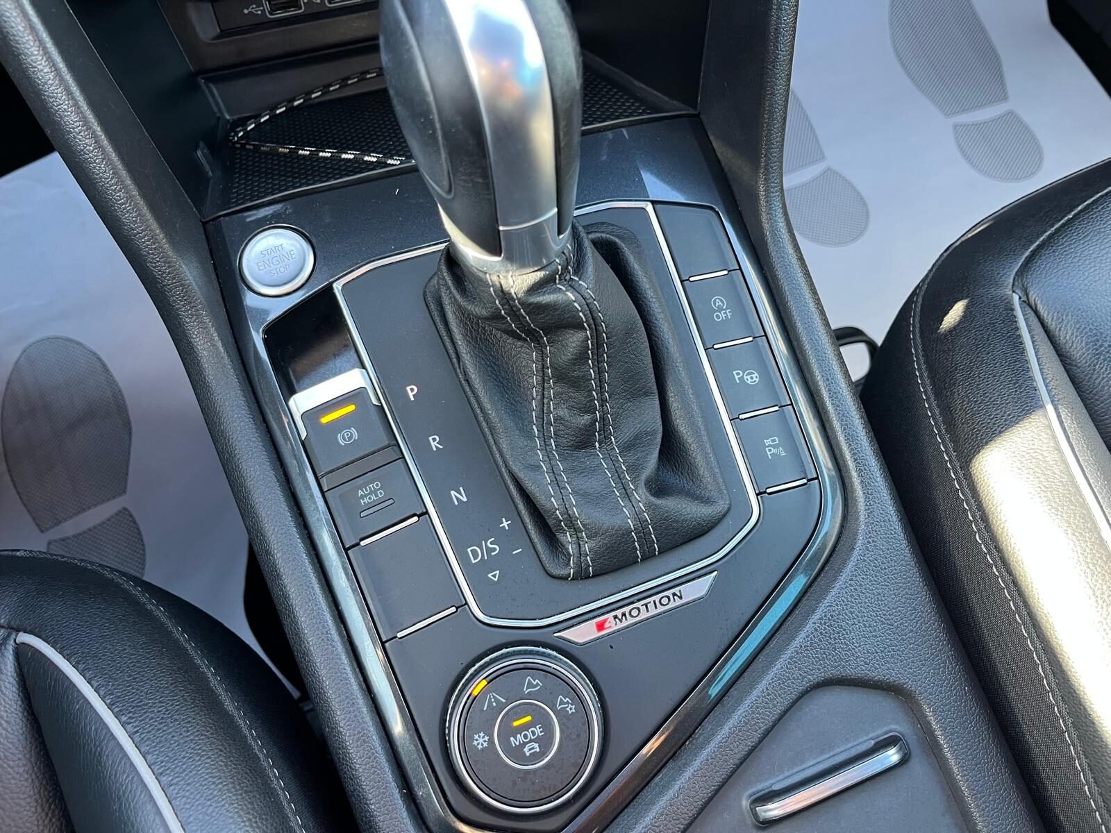 VOLKSWAGEN TIGUAN R LINE 2.0TSI SPORT
