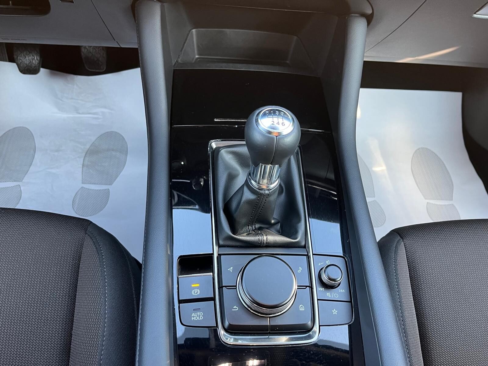 MAZDA 3 ZENITH SAFETY BOSE