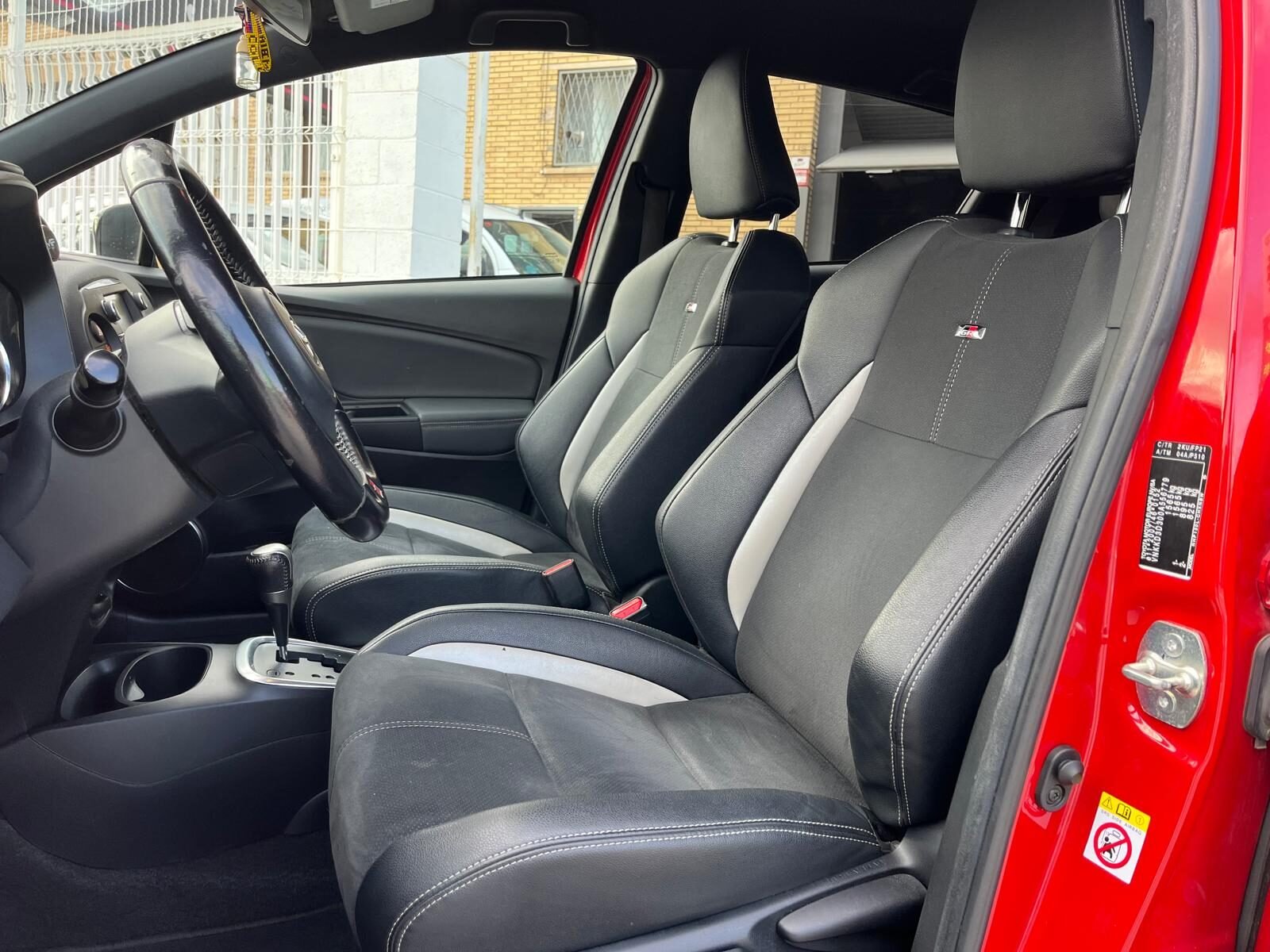 TOYOTA YARIS GR SPORT